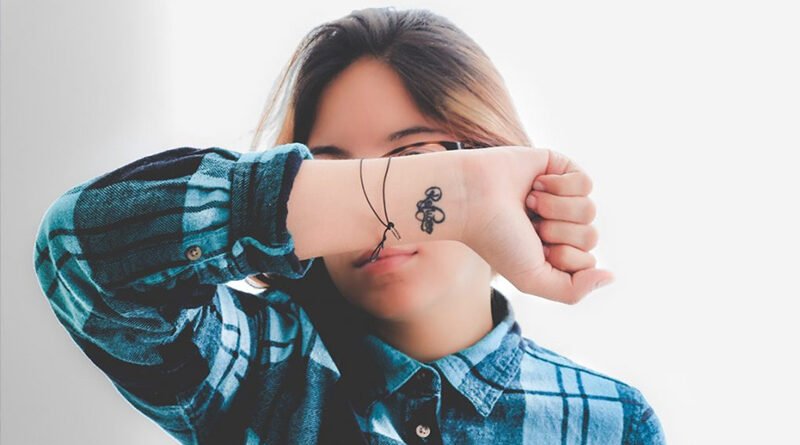 girl hand